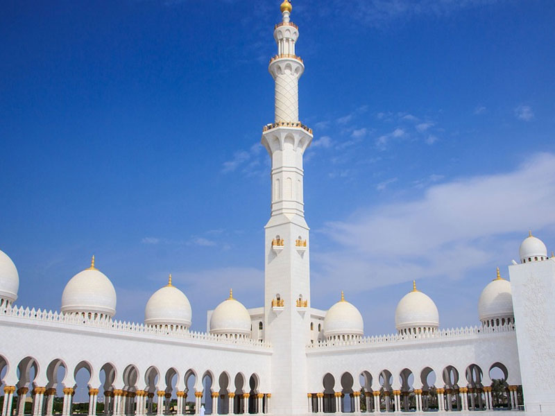 5 Reasons ti visit Abu Dhabi